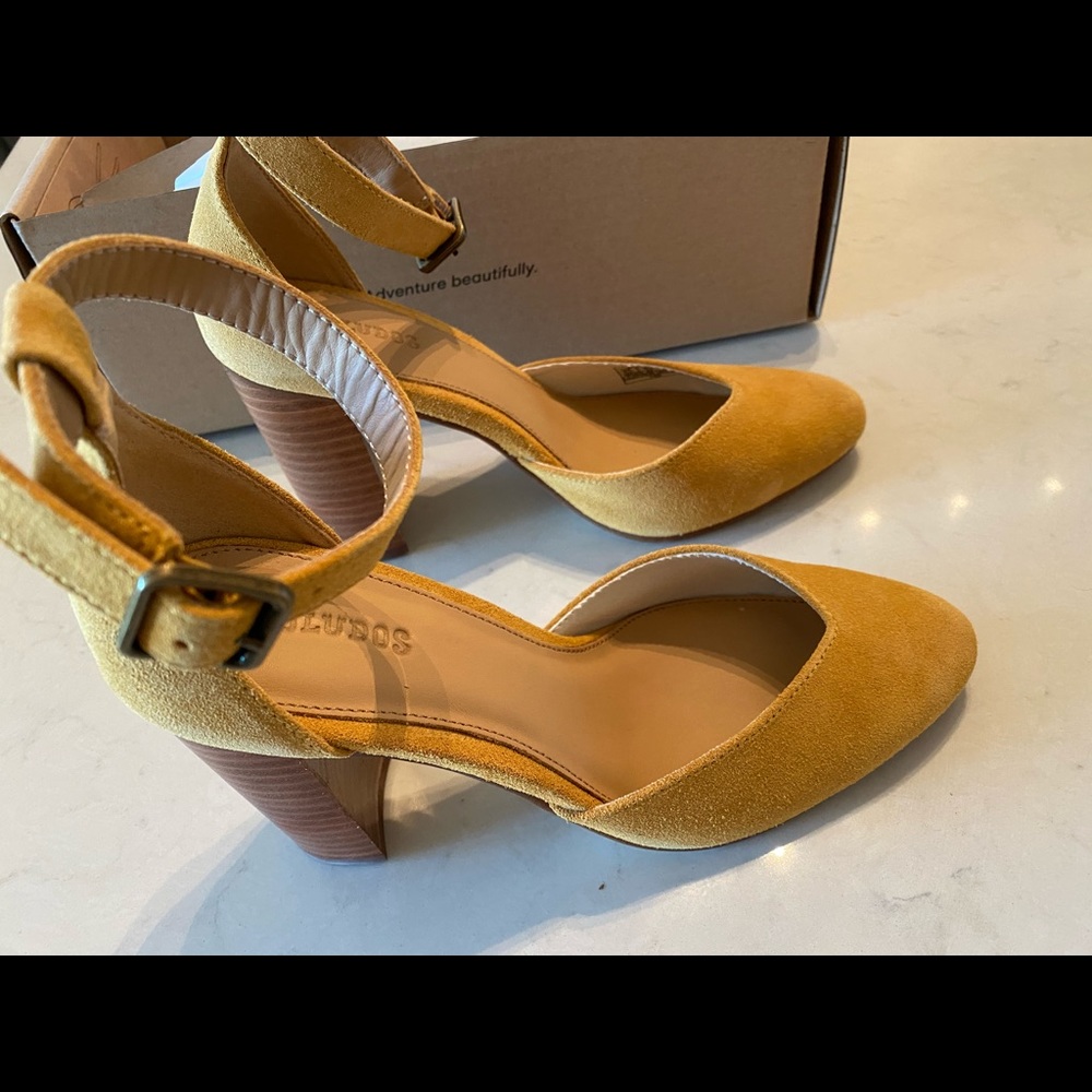 Brand new Soludos Gemma Heel 6.5